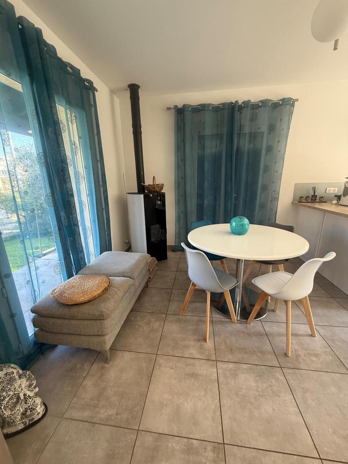 Bezouce Le Havre De Paix En Garrigue 4 Chambres 3 Sdb Piscine מראה חיצוני תמונה