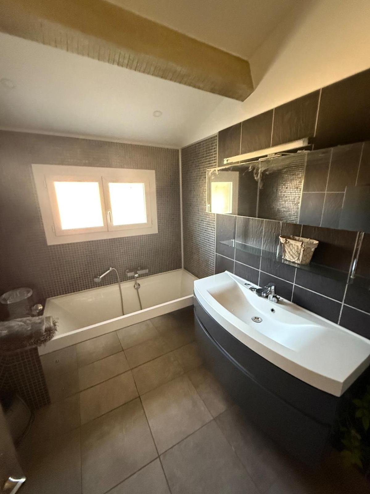 Bezouce Le Havre De Paix En Garrigue 4 Chambres 3 Sdb Piscine מראה חיצוני תמונה